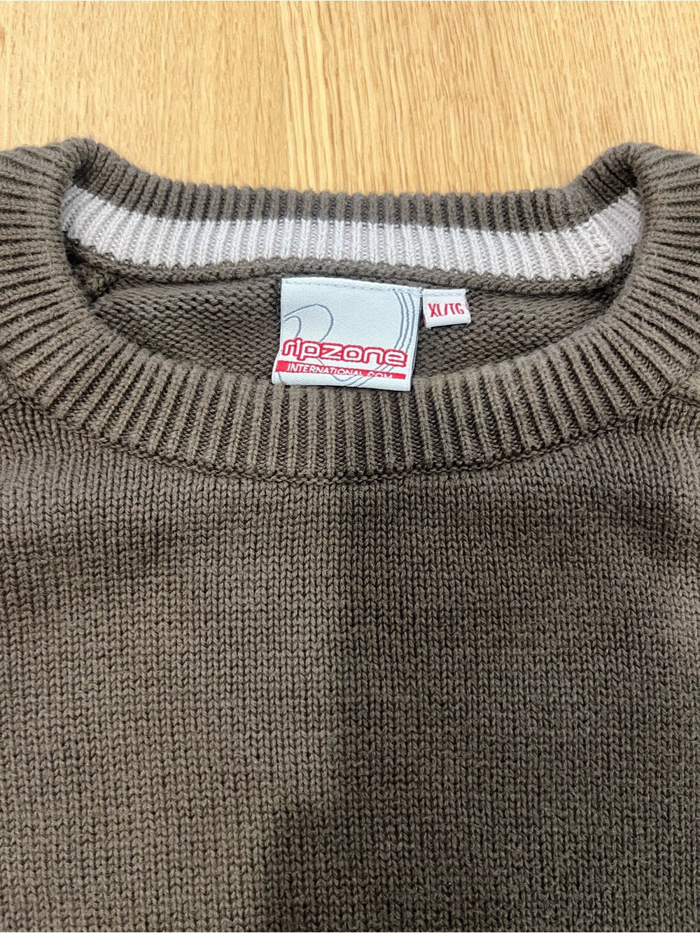 Men's Crewneck Sweater in Olive with Contrast Trim - Picture 3 of 8